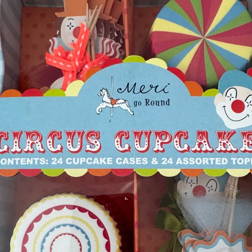 Meri Go Round Circus Cupcake Kit - Multicolor